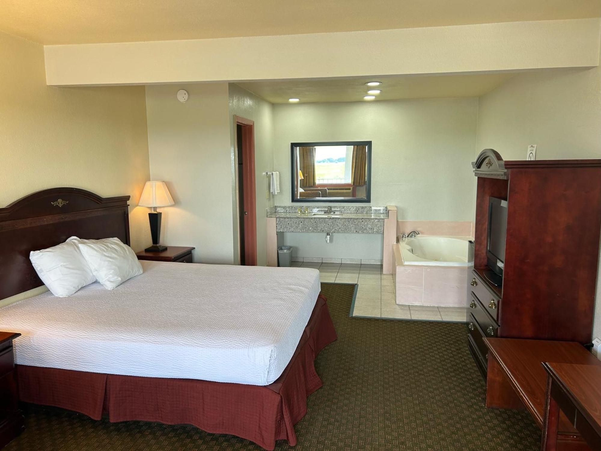 Howards Inn Motel Eunice Экстерьер фото