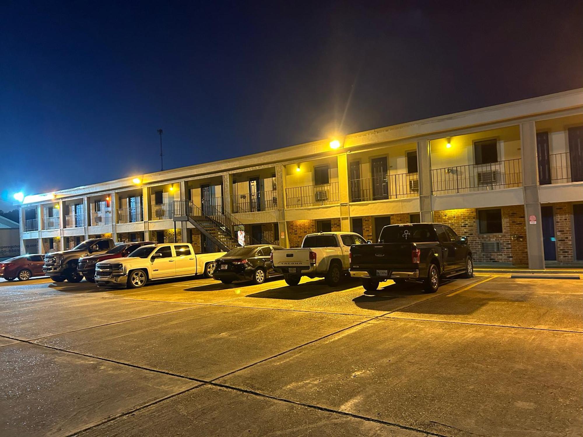 Howards Inn Motel Eunice Экстерьер фото